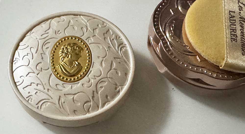 ラデュレのファンデーション